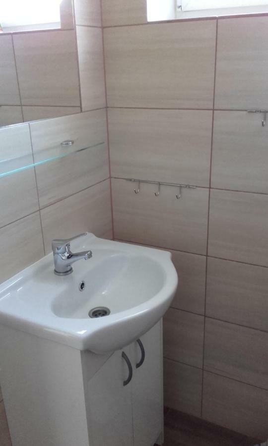 Pokoje Goscinne U Teresy Mrzeżyno Exterior foto